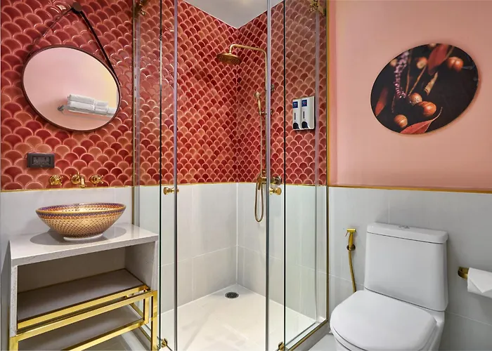 Riva Vibe By Pcl Hotel